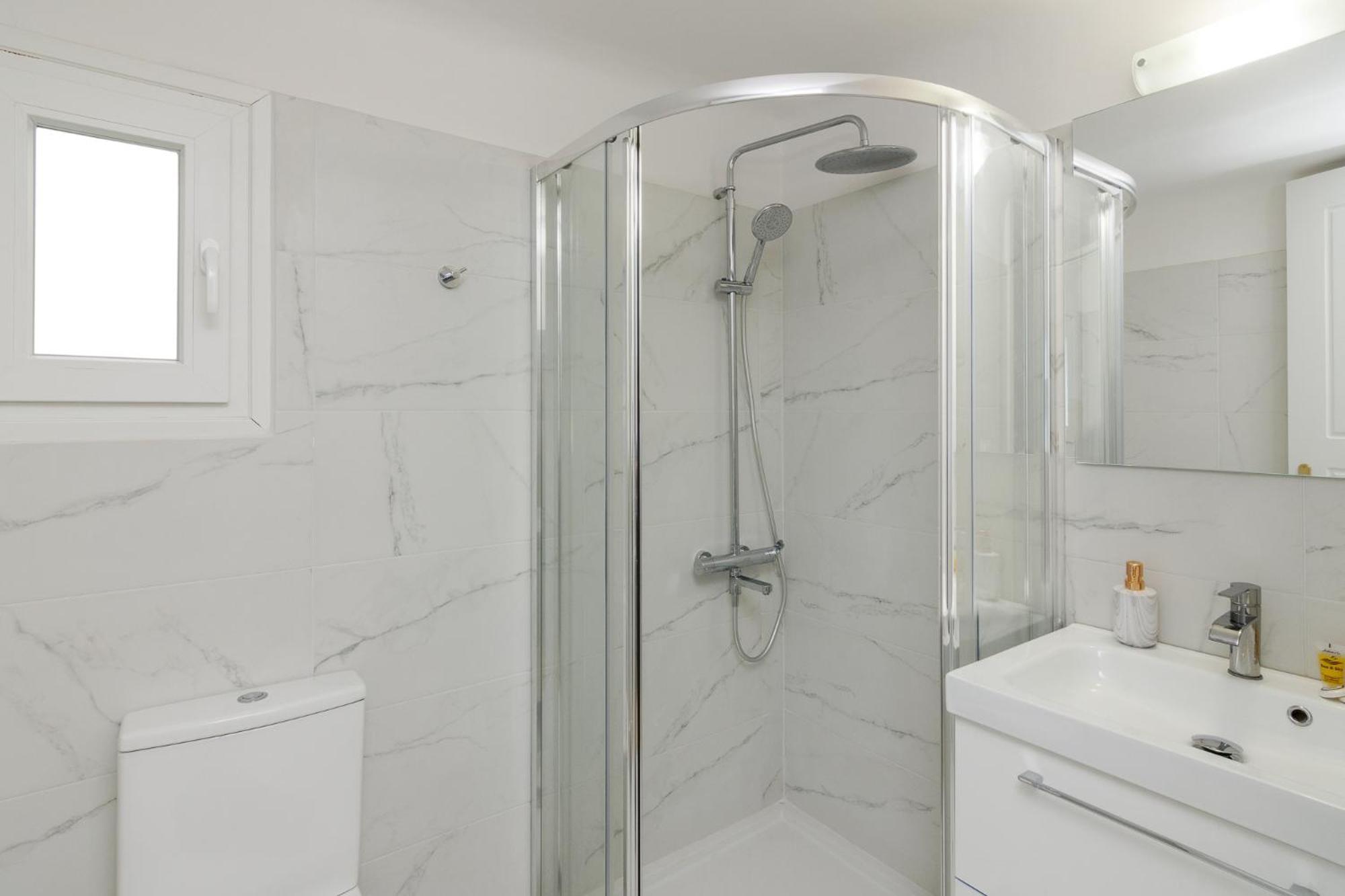 Great House W/ Private Parking Apartment Athens Luaran gambar