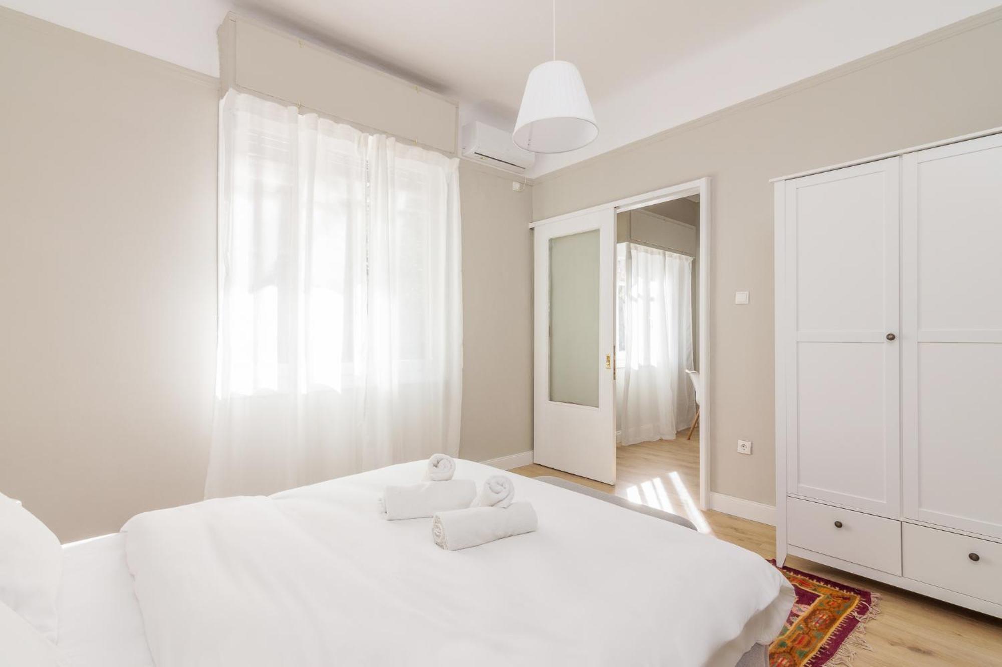 Great House W/ Private Parking Apartment Athens Luaran gambar