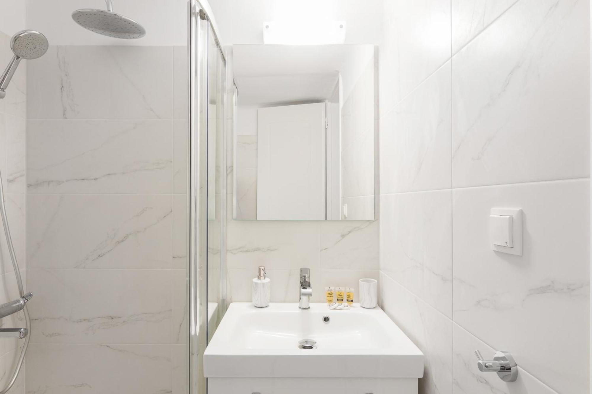 Great House W/ Private Parking Apartment Athens Luaran gambar