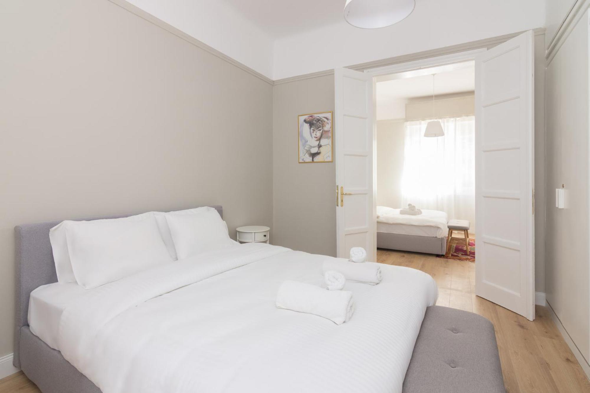 Great House W/ Private Parking Apartment Athens Luaran gambar