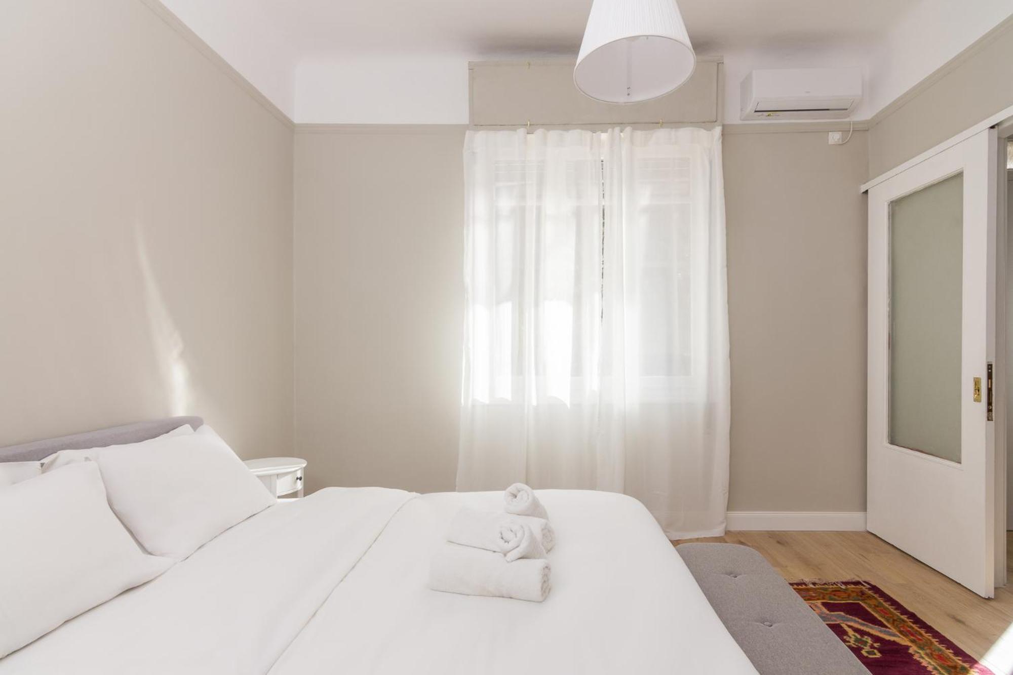 Great House W/ Private Parking Apartment Athens Luaran gambar