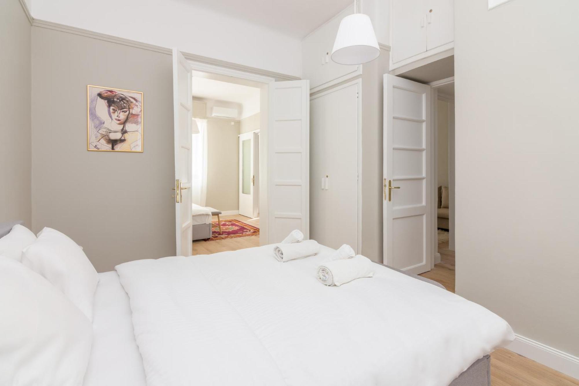 Great House W/ Private Parking Apartment Athens Luaran gambar